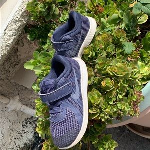 Nike toddler shoes